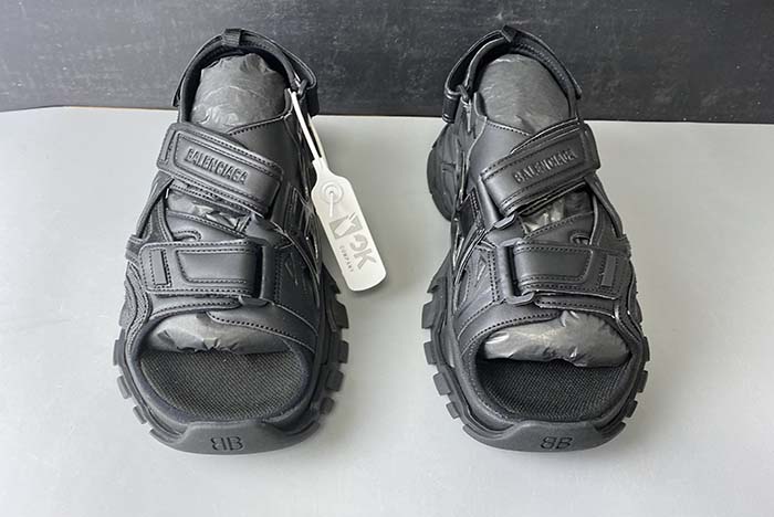 Ba*len*cia*ga track sandal