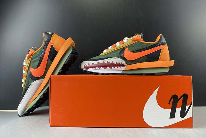 Sacai x Nike LVD Waffle Daybreak BV0073-007