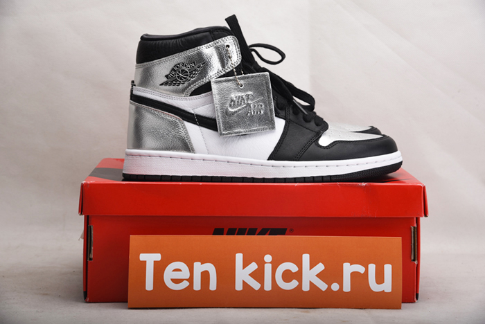 Air Jordan 1 High OG WMNS “Silver Toe” CD0461-001