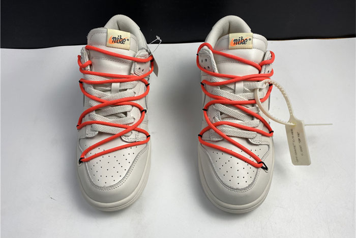 Off-White x Nike Dunk Low CT0856- 900