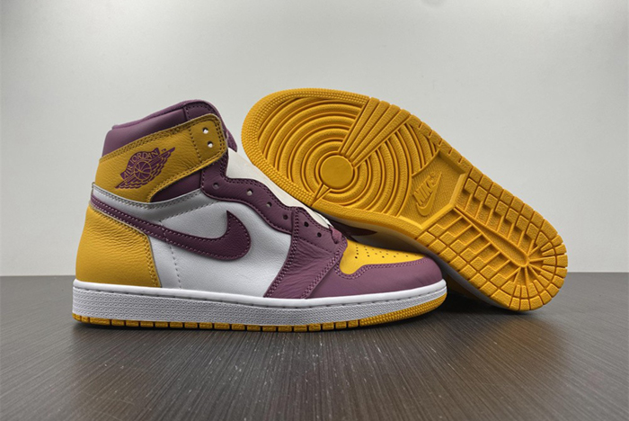 Air Jordan 1 High OG “Brotherhood” 555088-706