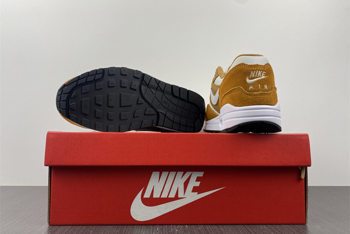 Nike WMNS Air Max Anniversary 908366-700