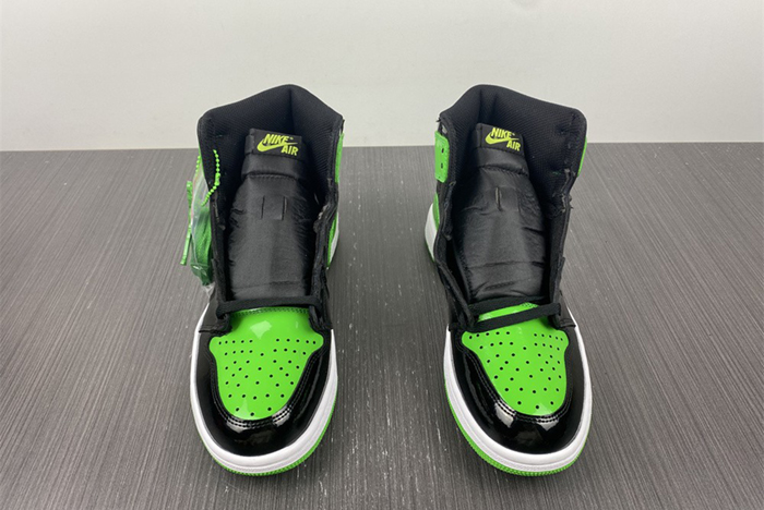 Air Jordan 1 Retro OG 555088-030 X4
