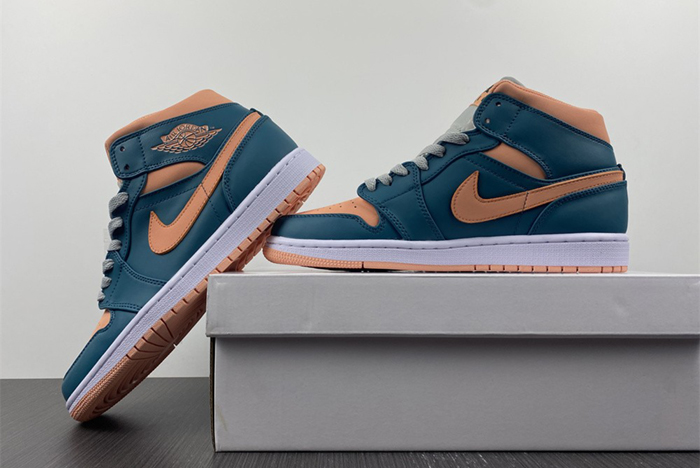 Air Jordan 1 Mid BQ6472-308