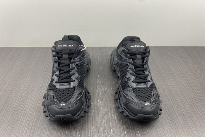 Balenciag Track 3.0 Black 700875W3RF11090
