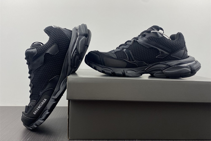 Balenciag Track 3.0 Black 700875W3RF11090