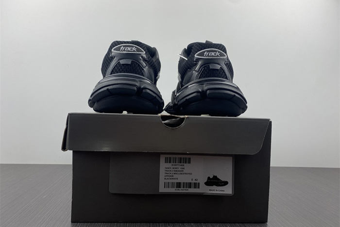 Balenciag Track 3.0 Black 700875W3RF11090