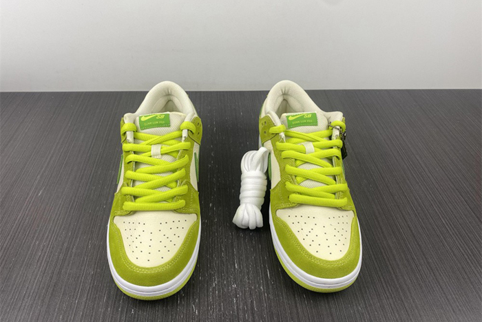 Nike SB Dunk Low Pro "Sour Apple" DM0807-300