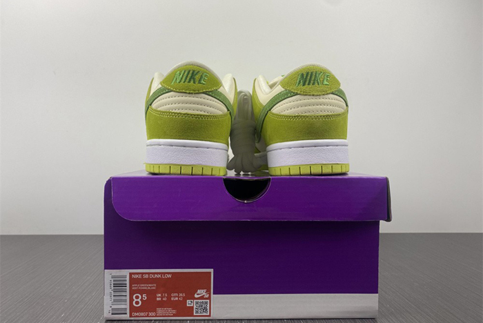 Nike SB Dunk Low Pro "Sour Apple" DM0807-300