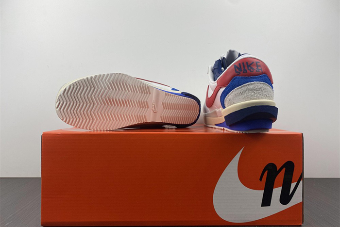 Sacai x Nike Zoom Cortez 4.0 DQ0581-100