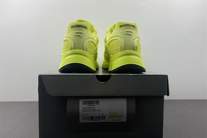 Ba*len*cia*ga phantom sneaker 678869 w2e93 3310