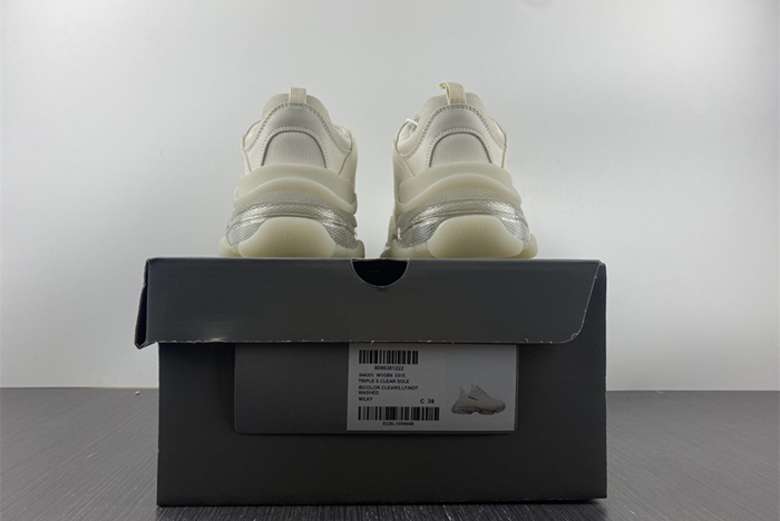 Ba*len*cia*ga triple s black sneaker 544351 w1084 0315