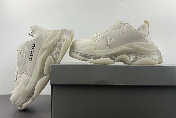 Ba*len*cia*ga triple s black sneaker 544351 w1084 0315