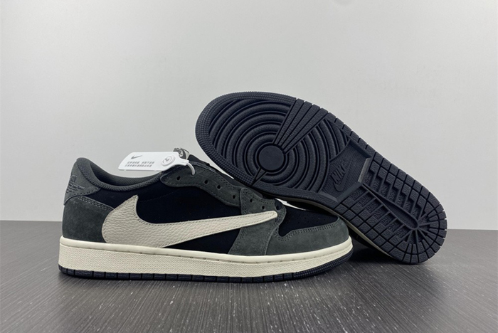 Travis Scott x Air Jordan 1 Low OG DM7866-001