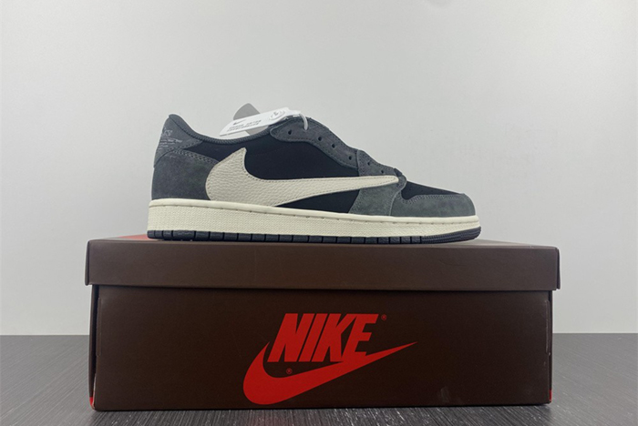 Travis Scott x Air Jordan 1 Low OG DM7866-001