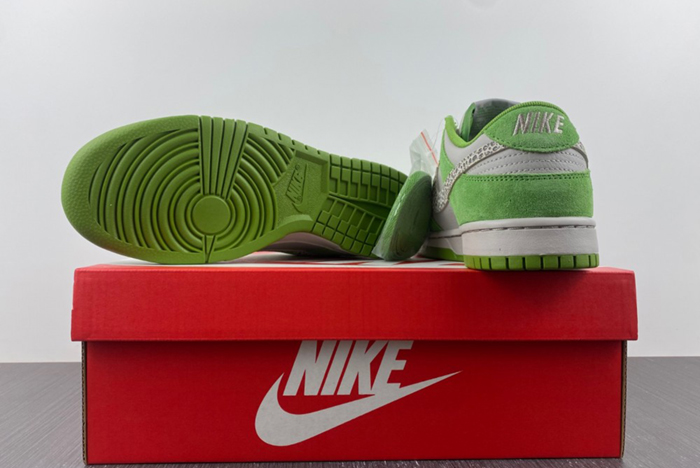 Dunk Low "Safari Swoosh" DR0156-300