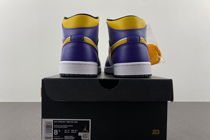 Air Jordan 1 Mid DQ8426-517