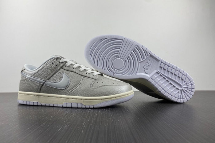 Nike Dunk Low Metallic Silver DX3197-095