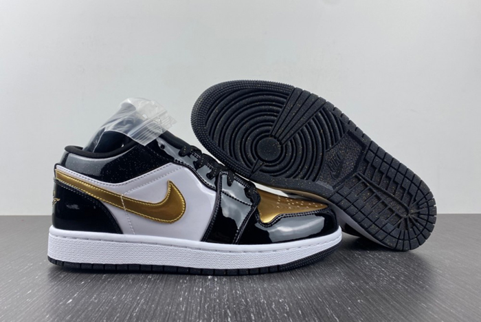 Air Jordan 1 Low "Gold Toe" DR6970-071