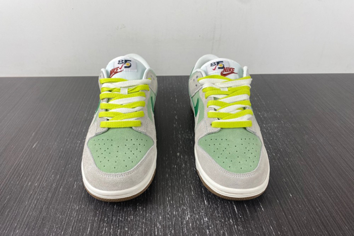 Nike Dunk Low Swoosh D09457-100