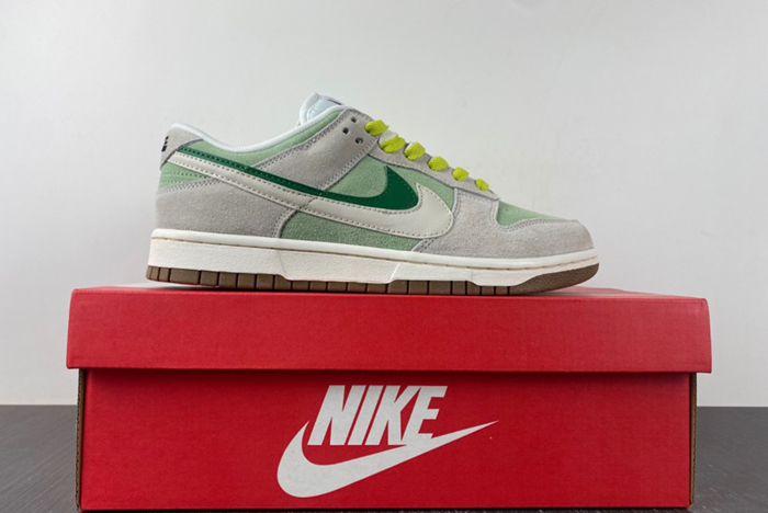 Nike Dunk Low Swoosh D09457-100
