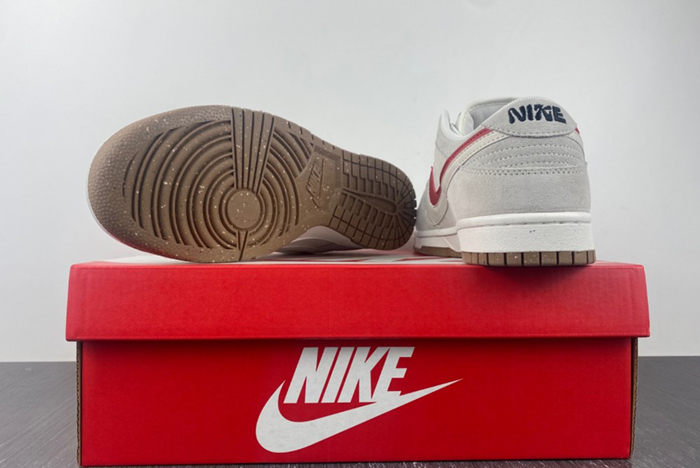 Nike Dunk Low SE “85” DO9457-100red