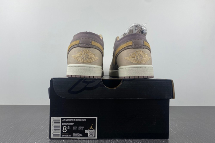 Air Jordan 1 Low SE Craft DN1635-200
