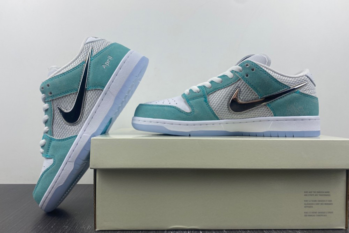 NIke Dunk SDCAI*NIKE SB Low FD2562-400