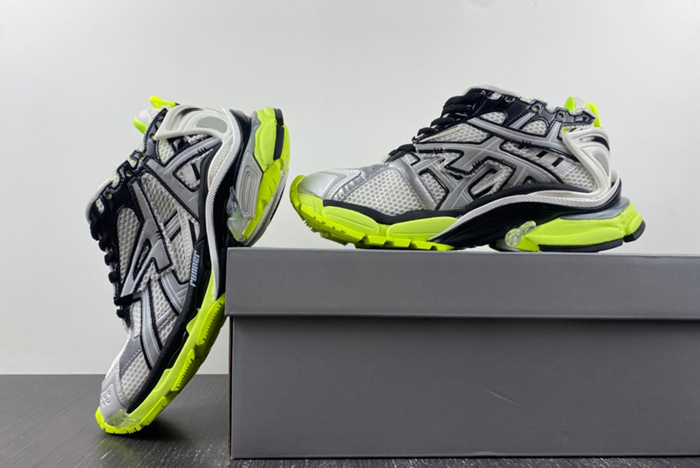 Ba*len*cia*ga runner sneaker
