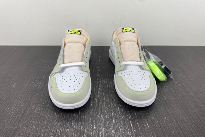 Jordan 1 Retro Low White Ghost Green Black DM7837-103