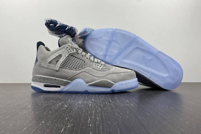 Air Jordan 4 Retro
