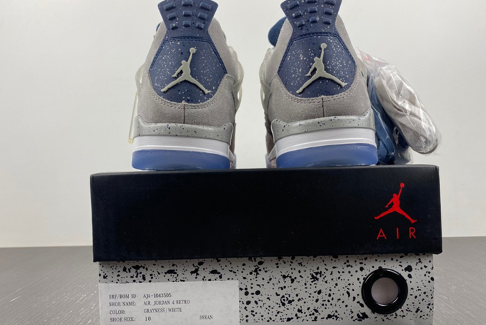 Air Jordan 4 Retro