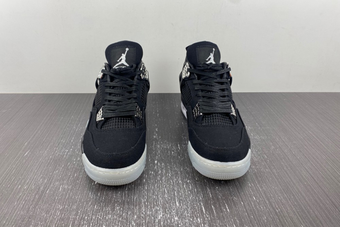 Jordan 4 Retro 136863