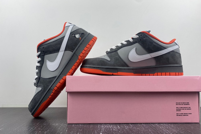 Nike SB Dunk Low Staple NYC Pigeon 304292-011
