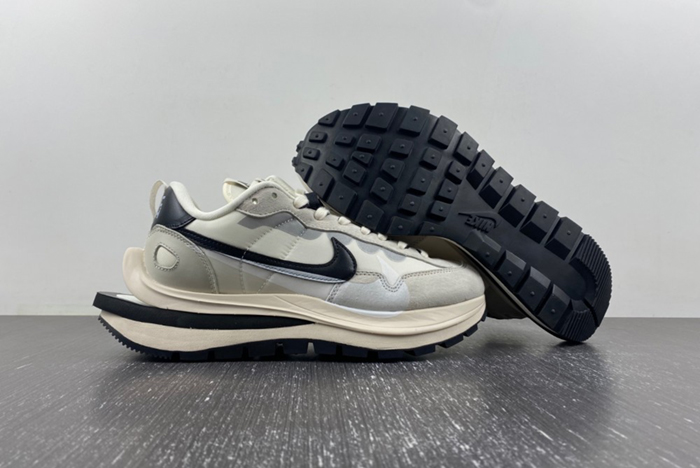 Sacai x VaporWaffle “Tour Yellow ” DD1875-101