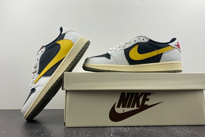 Travis Scott x Air Jordan 1 Low DM7866-982