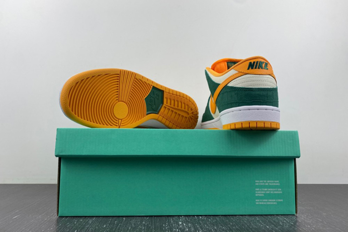 Nike SB Dunk Low Legion Pine Kumquat 304292-383