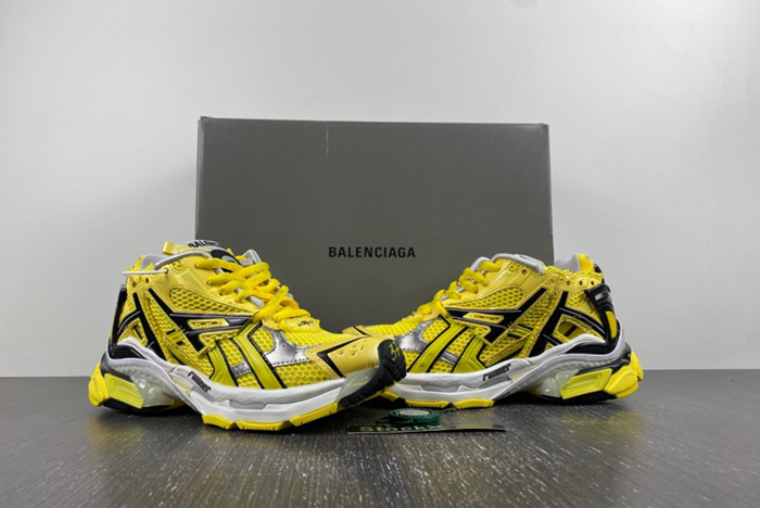 Ba*len*cia*ga runner sneaker 677402-w2rd3-0510
