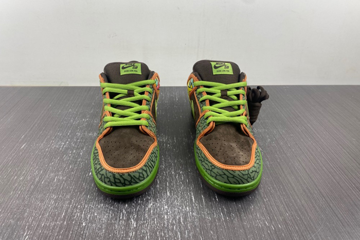 Nike SB Dunk Low “De La Soul 789841-33