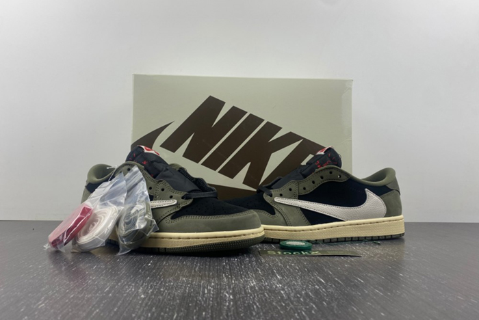 TS x AJ1 Travis Scott x Air Jordan 1 Low OG DM7866-002-1