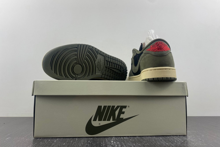 TS x AJ1 Travis Scott x Air Jordan 1 Low OG DM7866-002-1