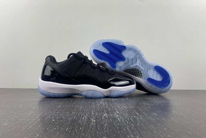 Air Jordan 11 “Space Jam“ ”FV5104-004