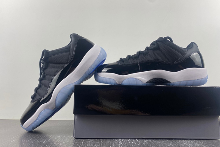 Air Jordan 11 “Space Jam“ ”FV5104-004