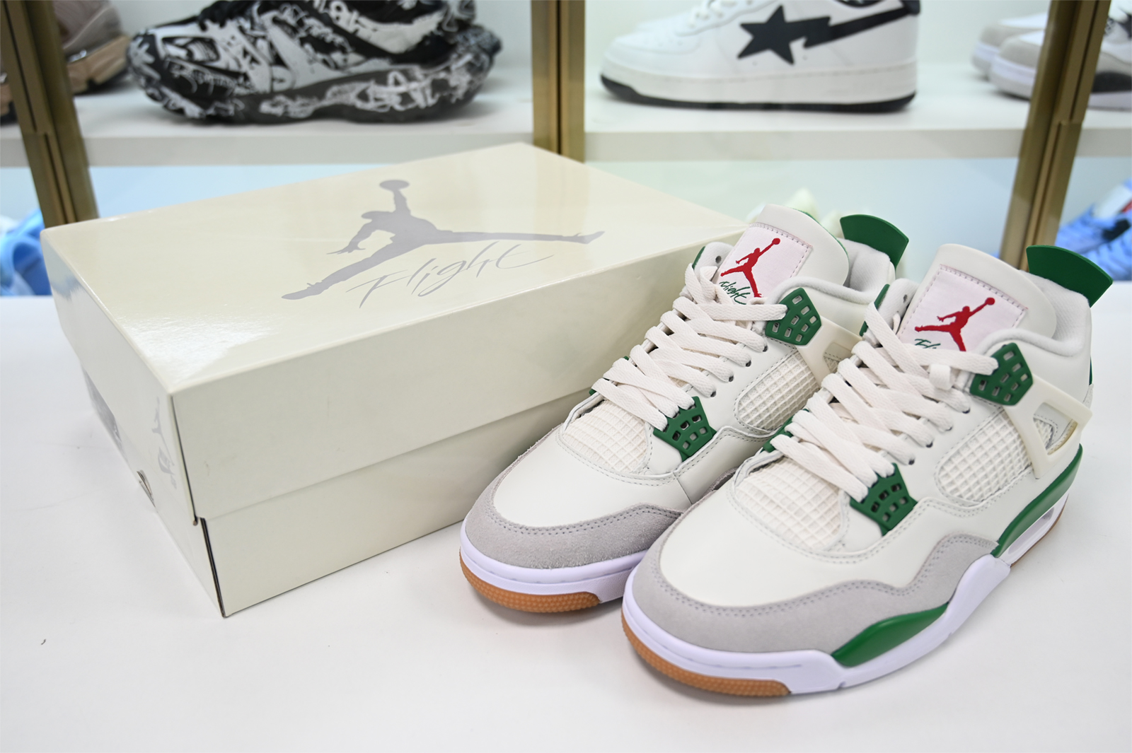 Nike SB x Air Jordan 4 ‘Pine Green’ DR5415-103