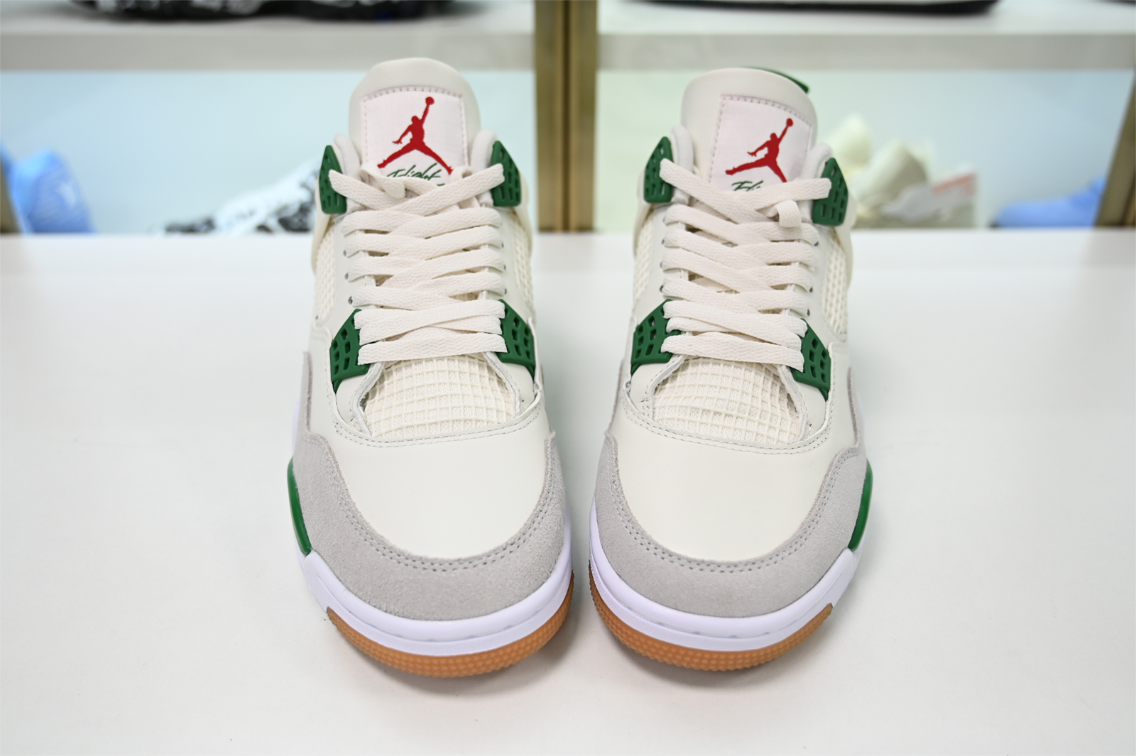 Nike SB x Air Jordan 4 ‘Pine Green’ DR5415-103