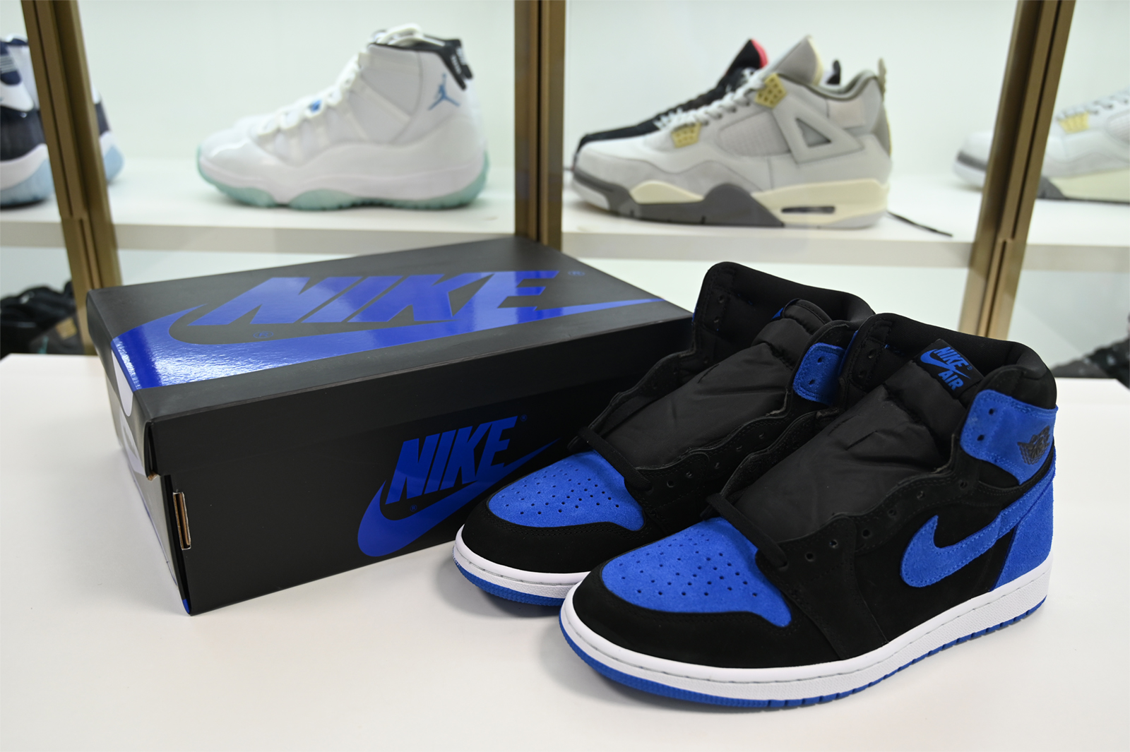 Air Jordan 1 High OG “Royal Reimagined” DZ5485-042