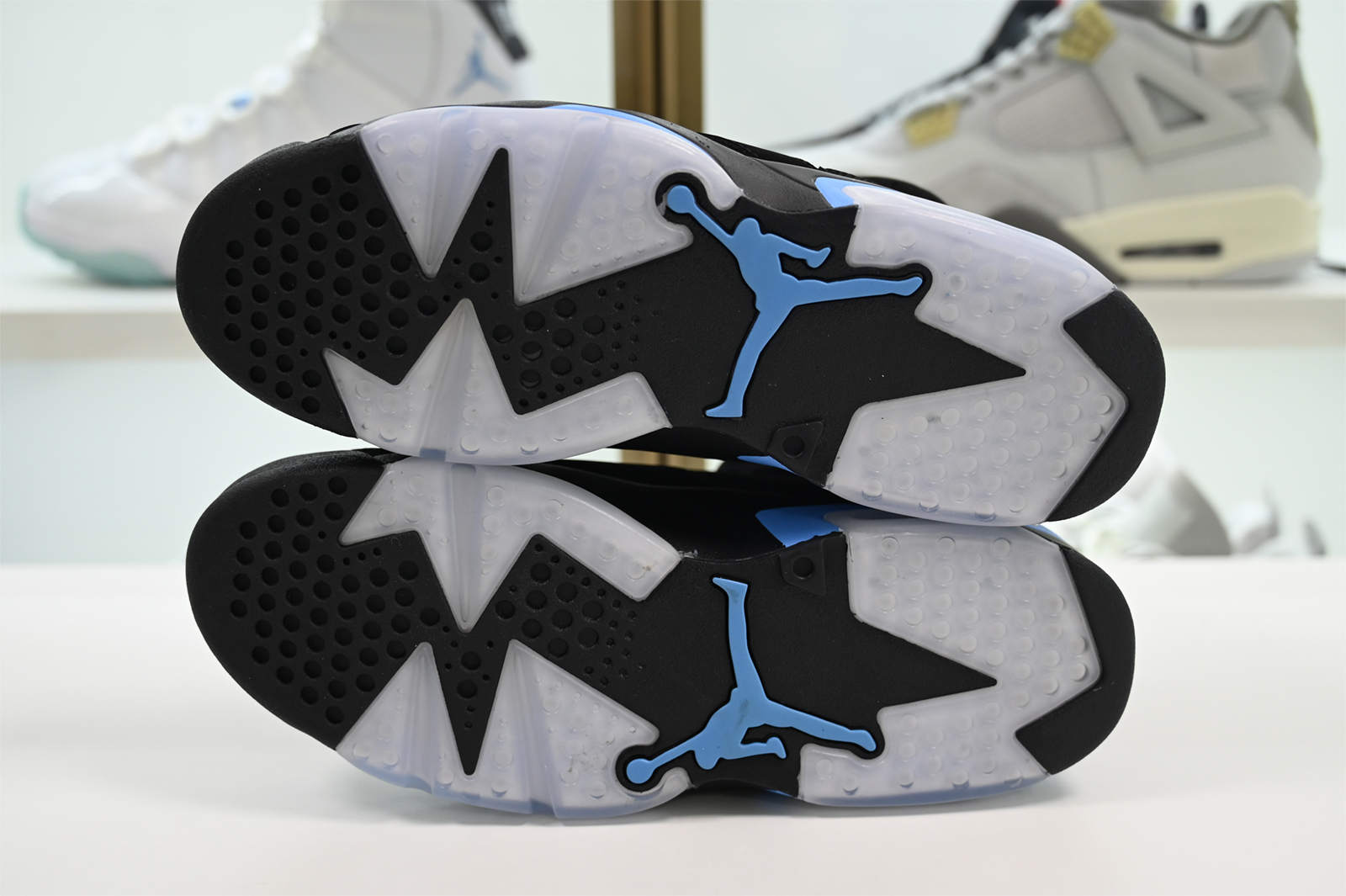 Air Jordan 6 ”UNC” 384664-006