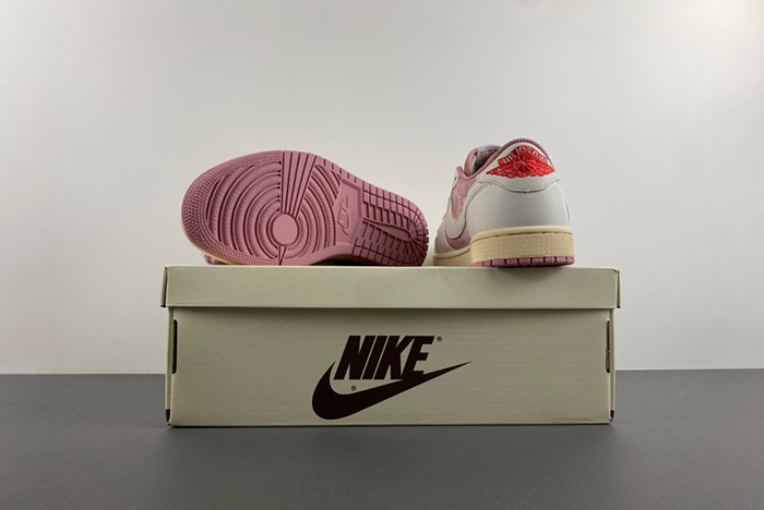 Travis Scott x Air Jordan 1 Low OG DM7866-600