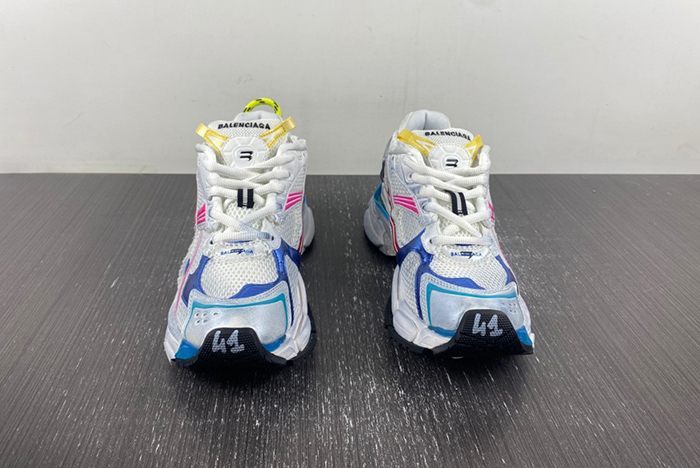 Ba*len*cia*ga runner sneaker 7.5 772774-w3rbw-9645