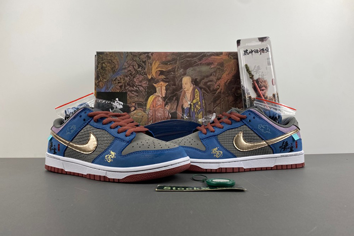NIkE DUNK LOW SB DV2433-109